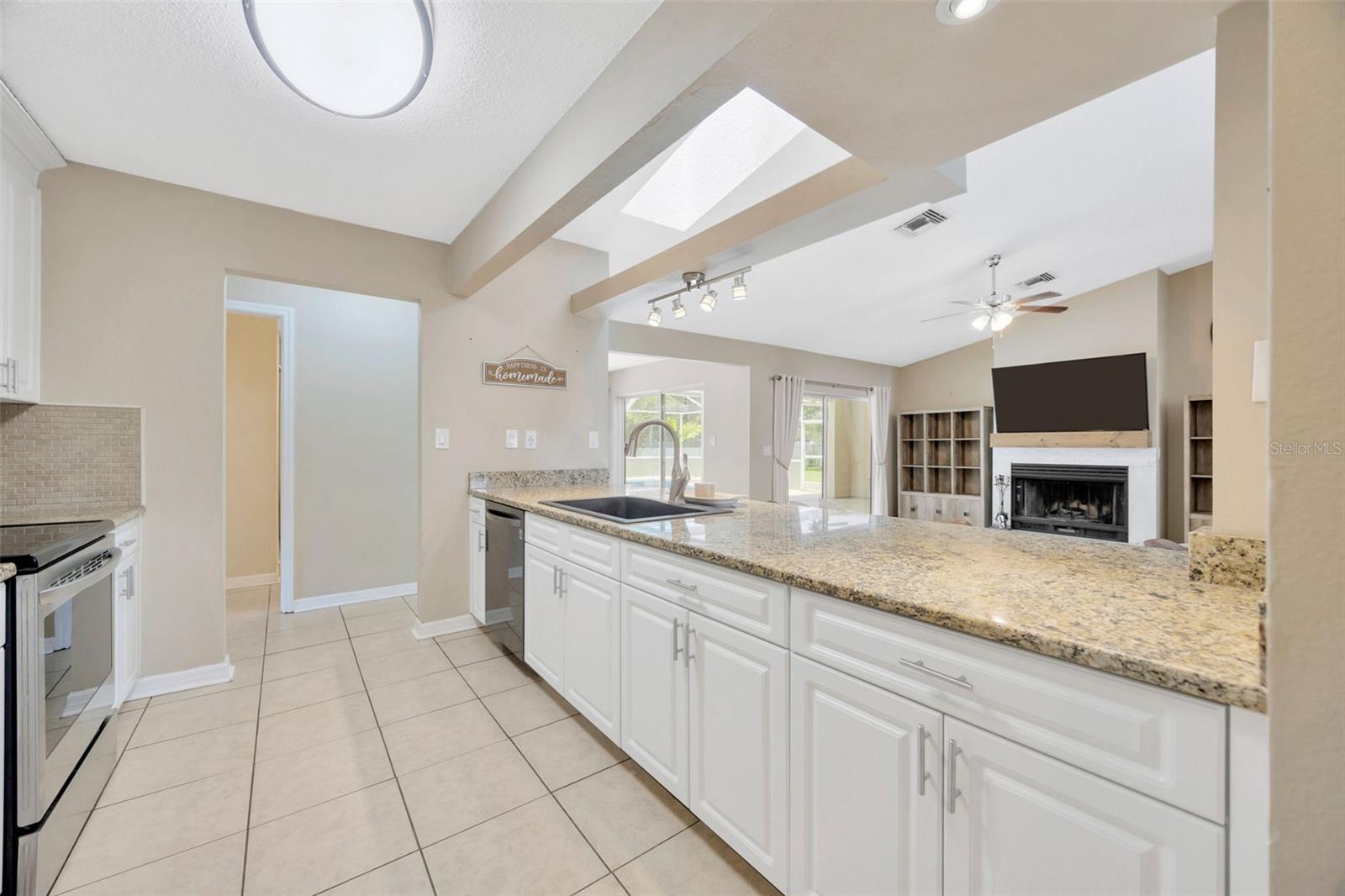 Image 11 of 61 For 11291 Countrywood Court