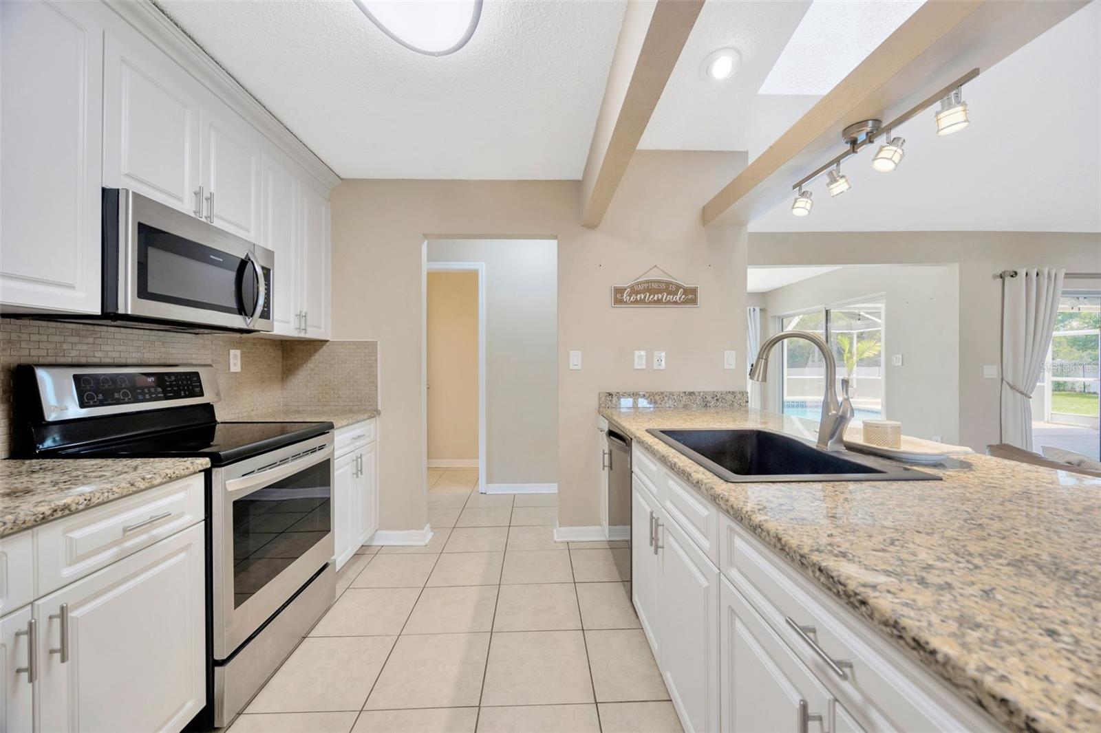 Image 12 of 61 For 11291 Countrywood Court