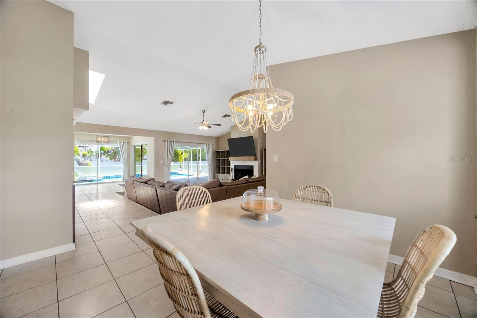 Image 22 of 61 For 11291 Countrywood Court