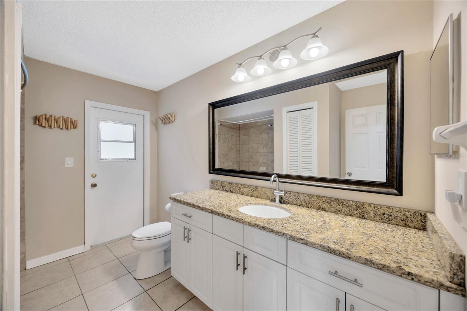 Image 35 of 61 For 11291 Countrywood Court