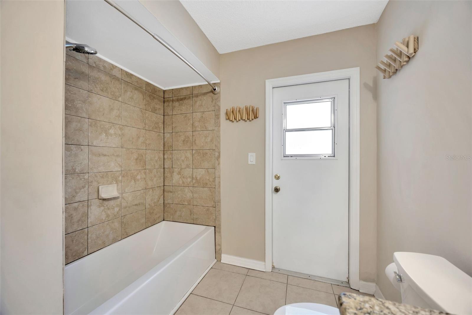 Image 36 of 61 For 11291 Countrywood Court