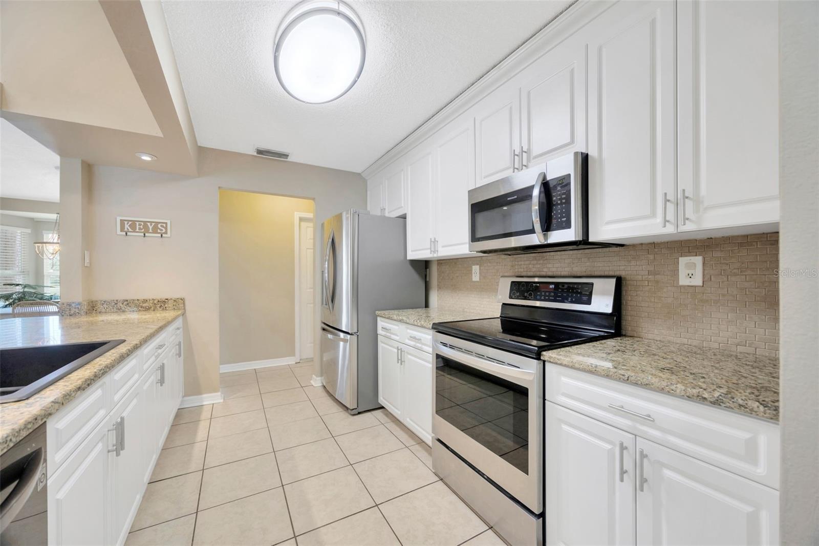 Image 7 of 61 For 11291 Countrywood Court