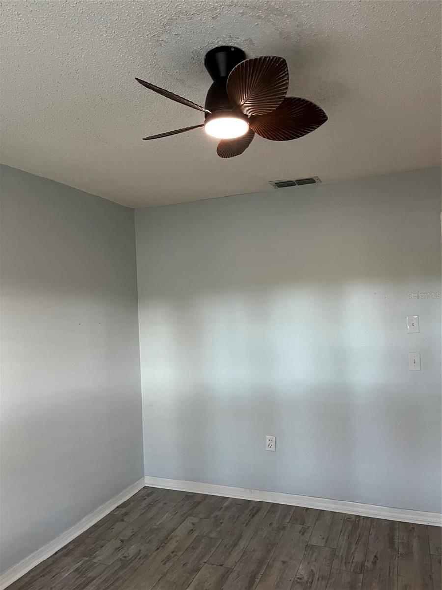 Image 14 of 33 For 7802 Hardwick Drive 1116