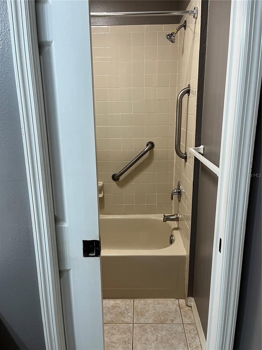 Image 19 of 33 For 7802 Hardwick Drive 1116