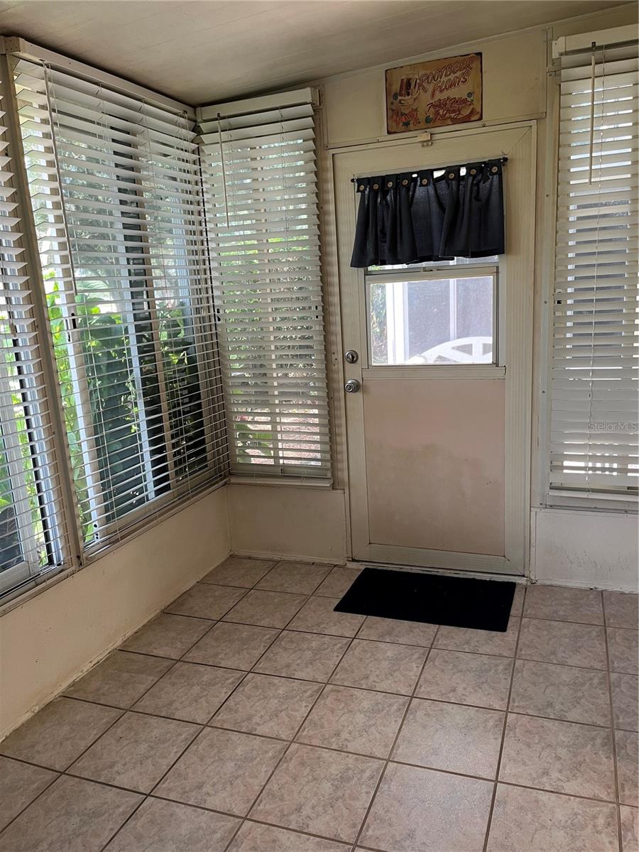 Image 21 of 33 For 7802 Hardwick Drive 1116