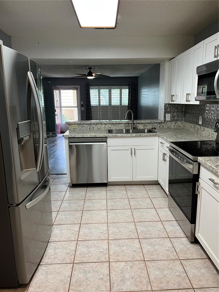Image 6 of 33 For 7802 Hardwick Drive 1116