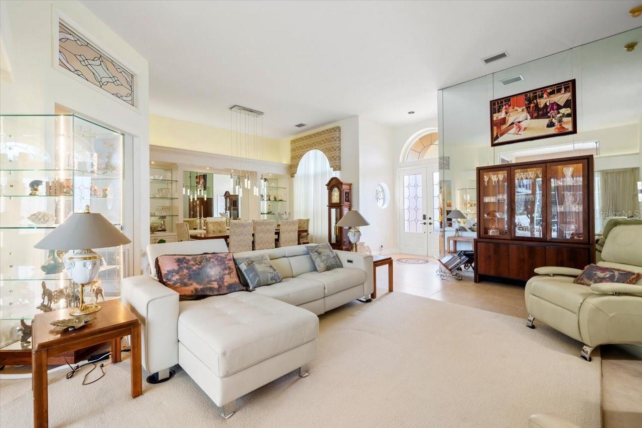 Listing photo id 13 for 9161 Southern Comfort Court