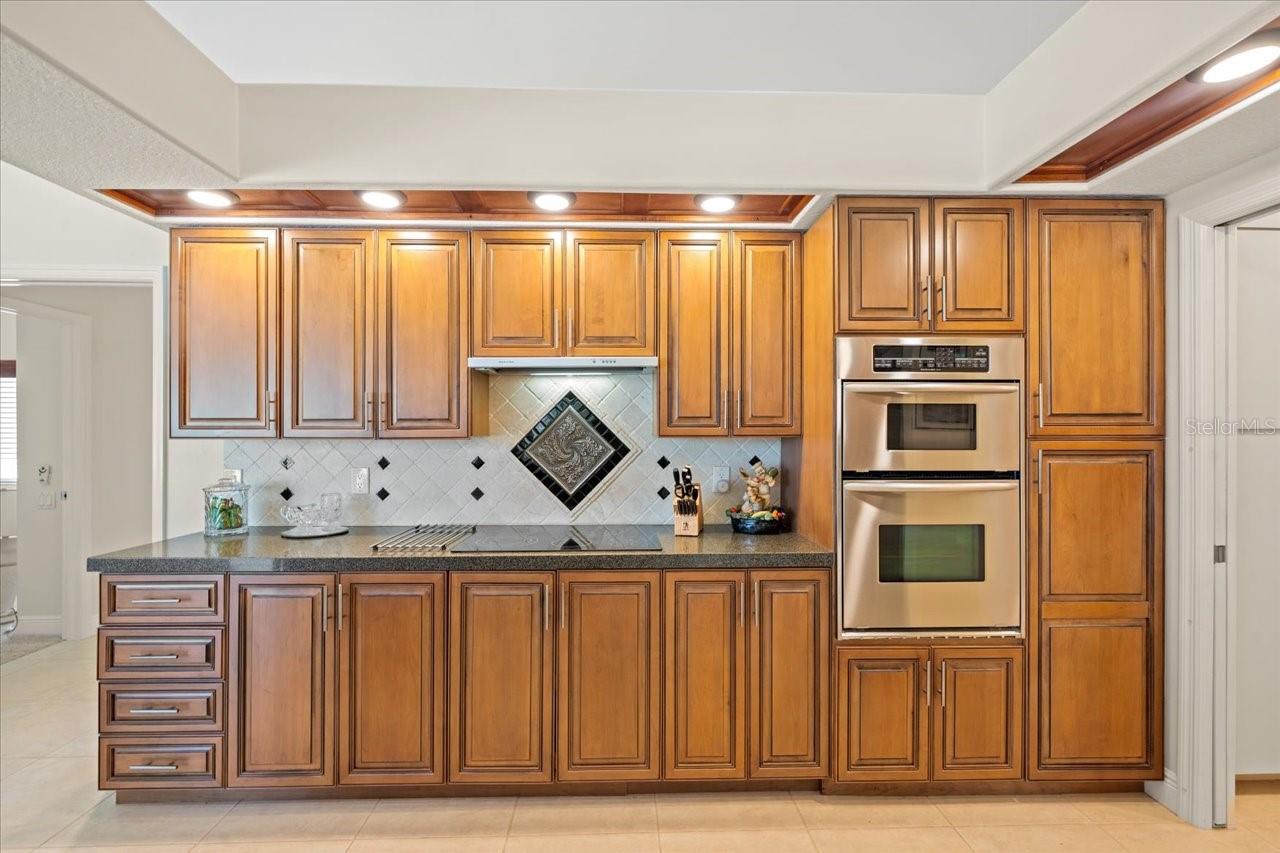 Listing photo id 17 for 9161 Southern Comfort Court