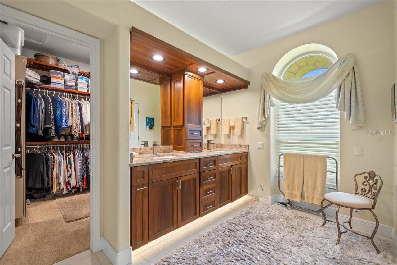 Listing photo id 33 for 9161 Southern Comfort Court