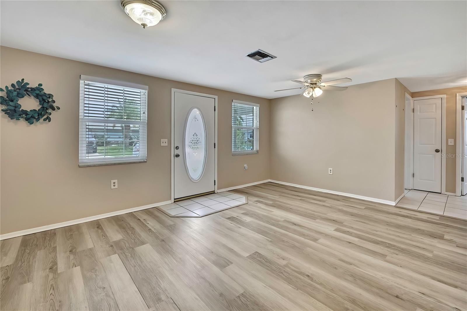 Listing photo id 8 for 12637 2nd Isle