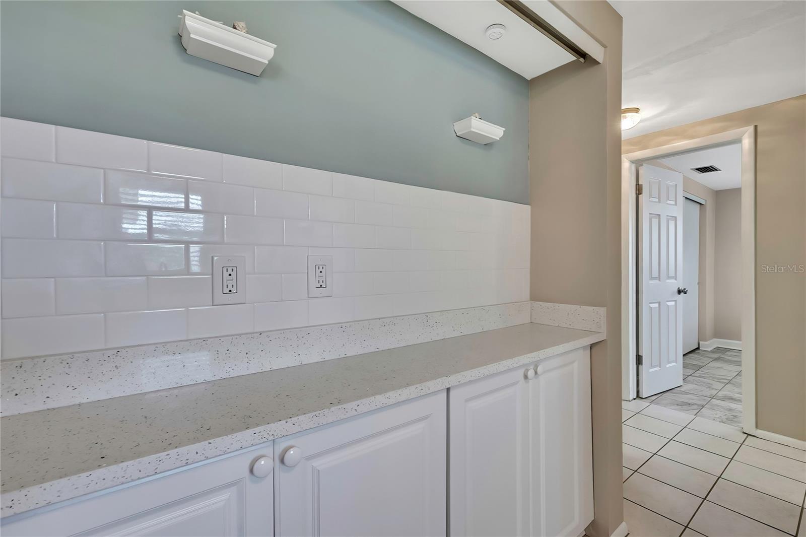 Listing photo id 15 for 12637 2nd Isle