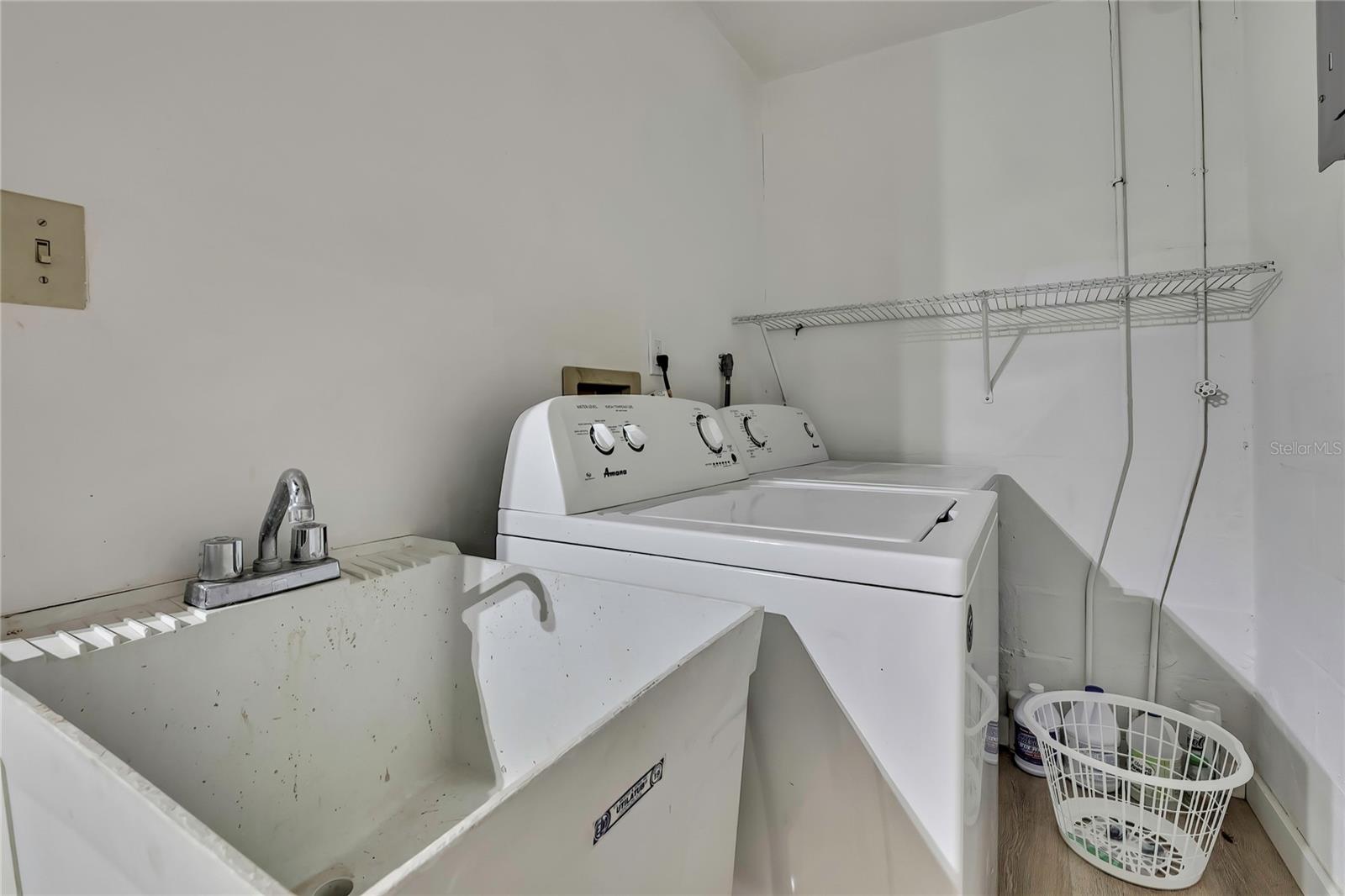 Listing photo id 28 for 12637 2nd Isle