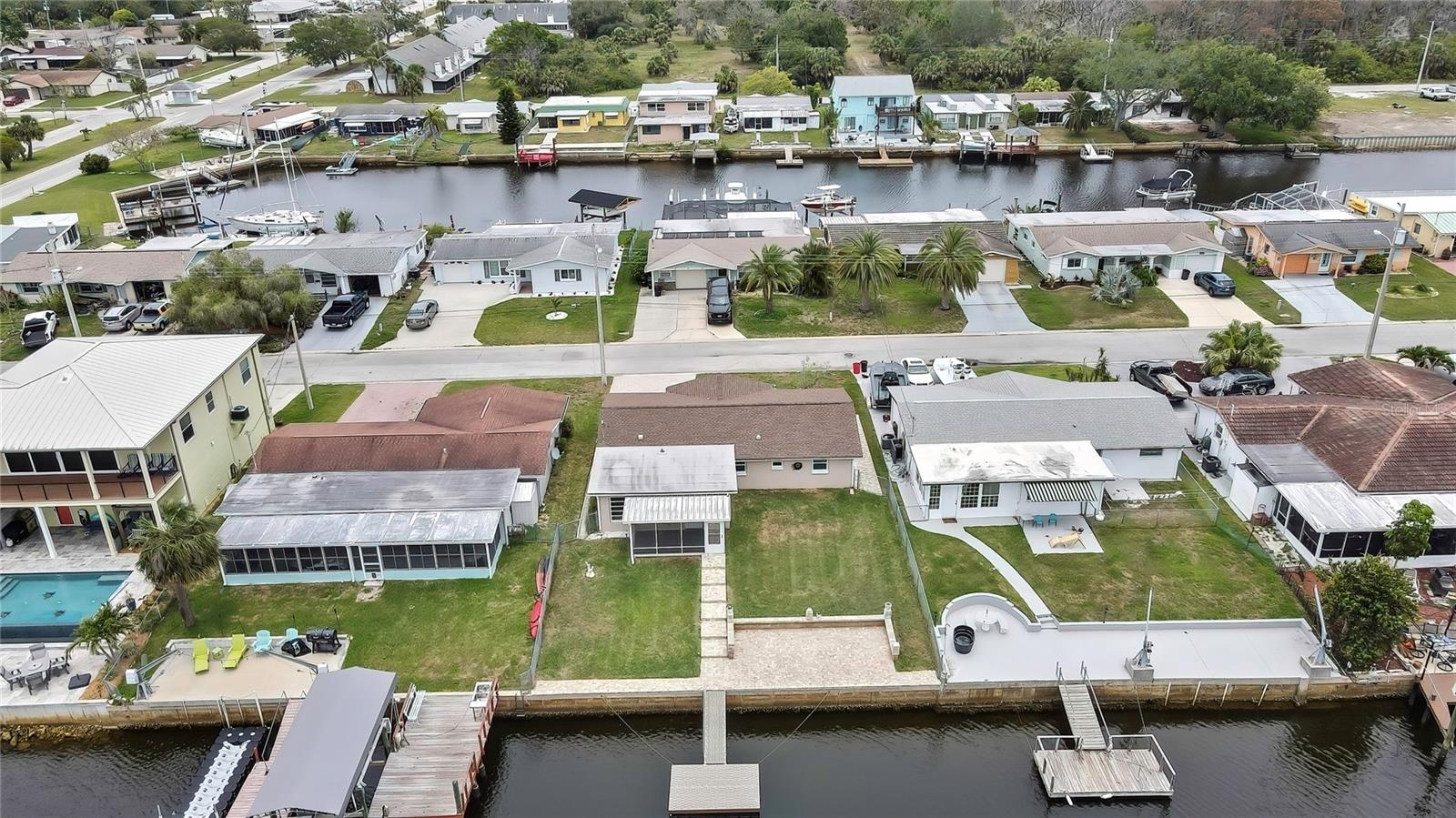 Listing photo id 45 for 12637 2nd Isle
