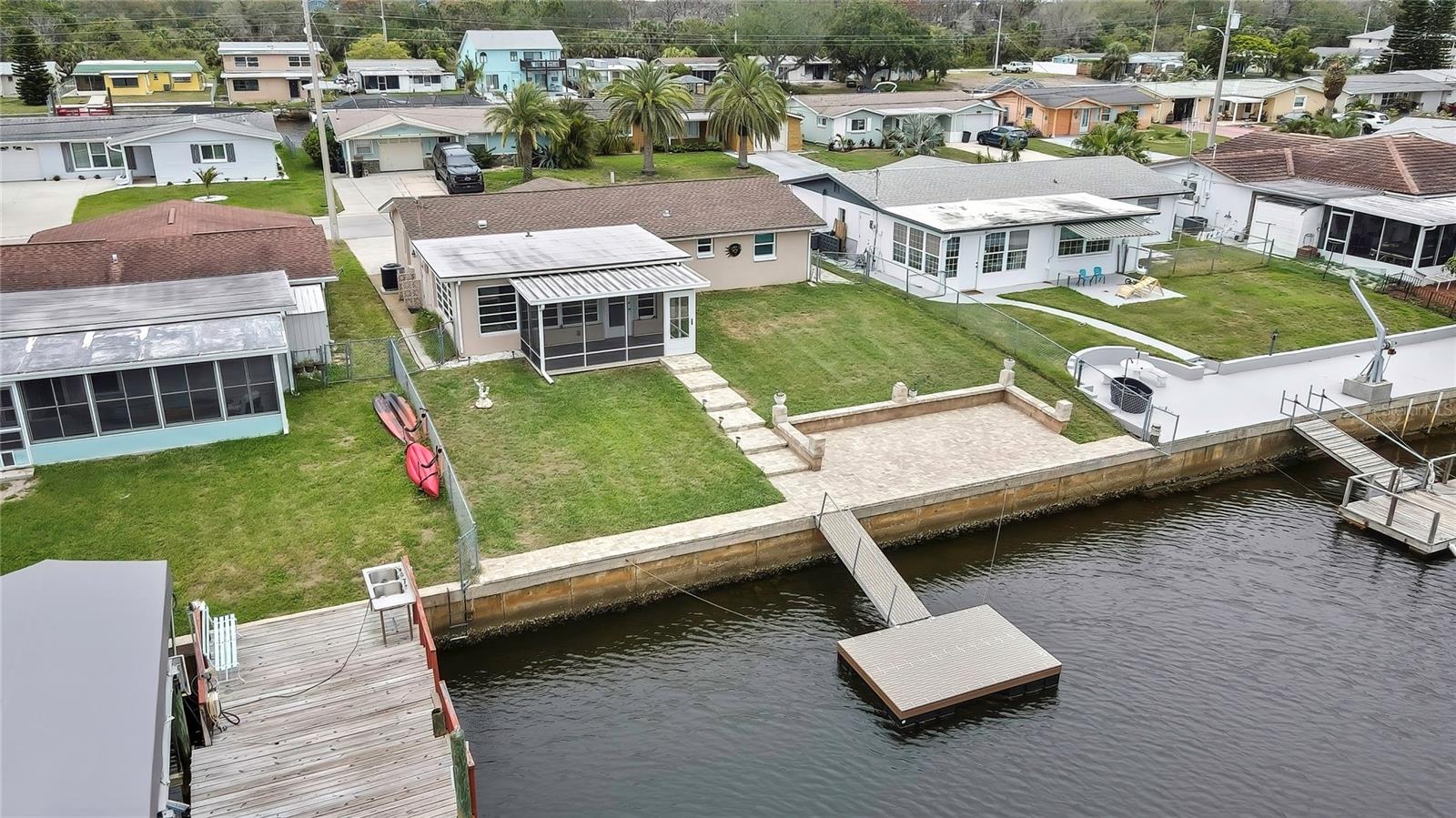 Listing photo id 48 for 12637 2nd Isle