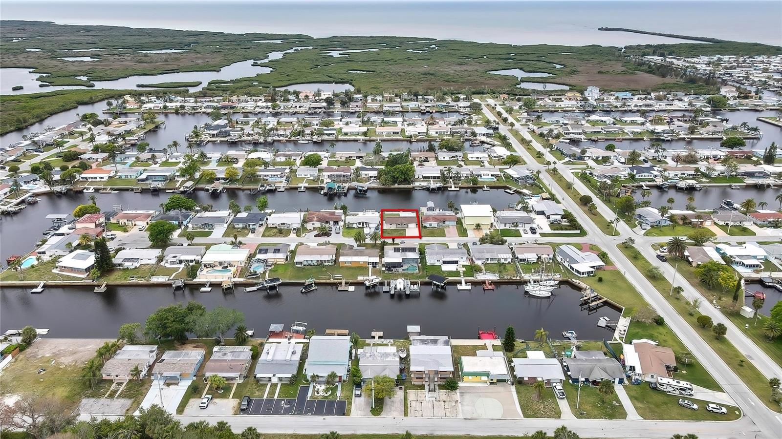 Listing photo id 54 for 12637 2nd Isle