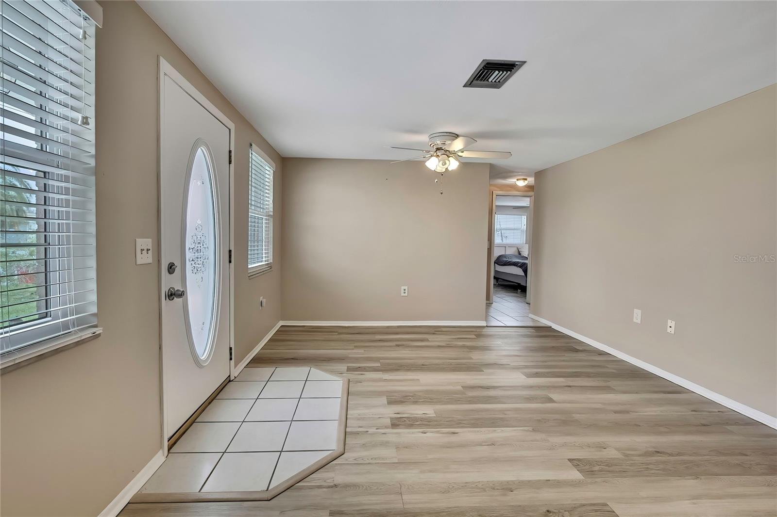 Listing photo id 7 for 12637 2nd Isle