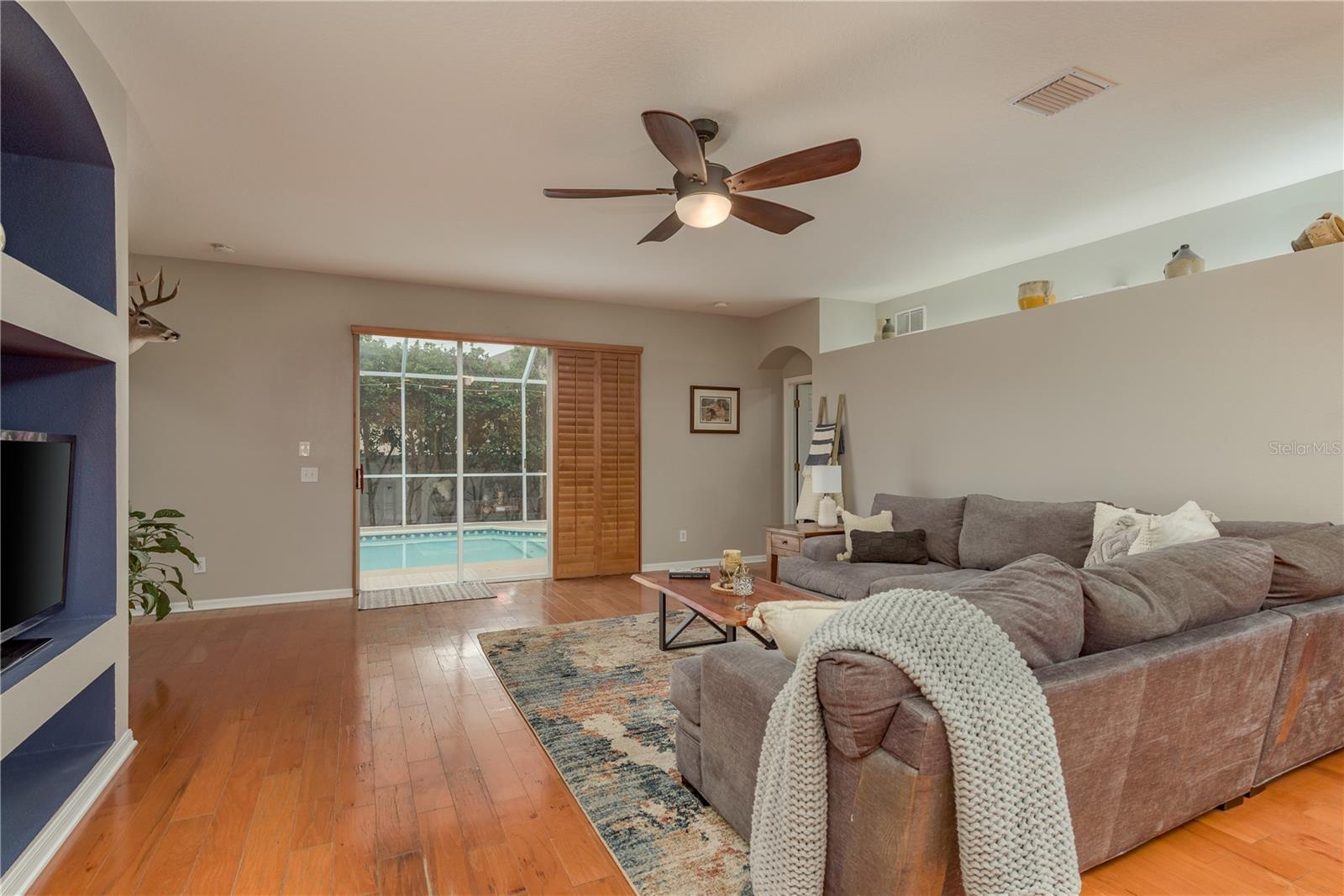 Image 11 of 46 For 2526 Brinley Drive