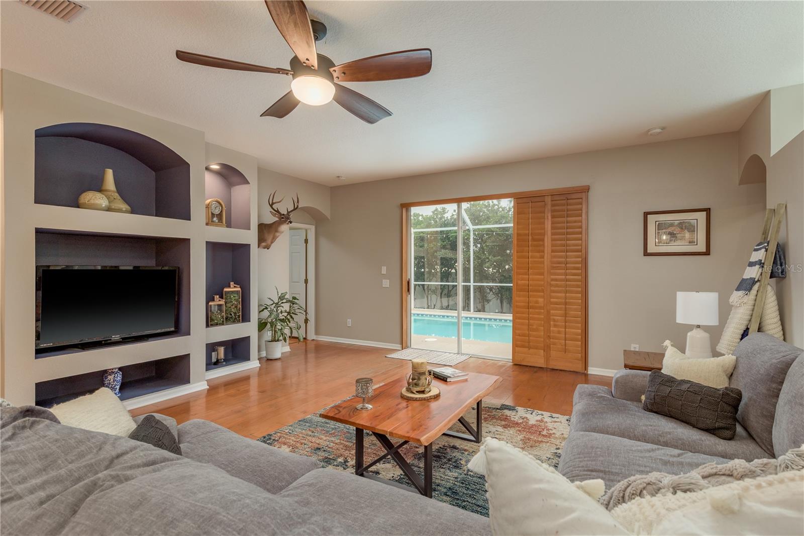 Image 12 of 46 For 2526 Brinley Drive