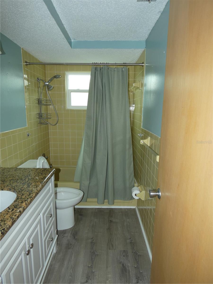 Image 14 of 18 For 7421 Fairfax Drive