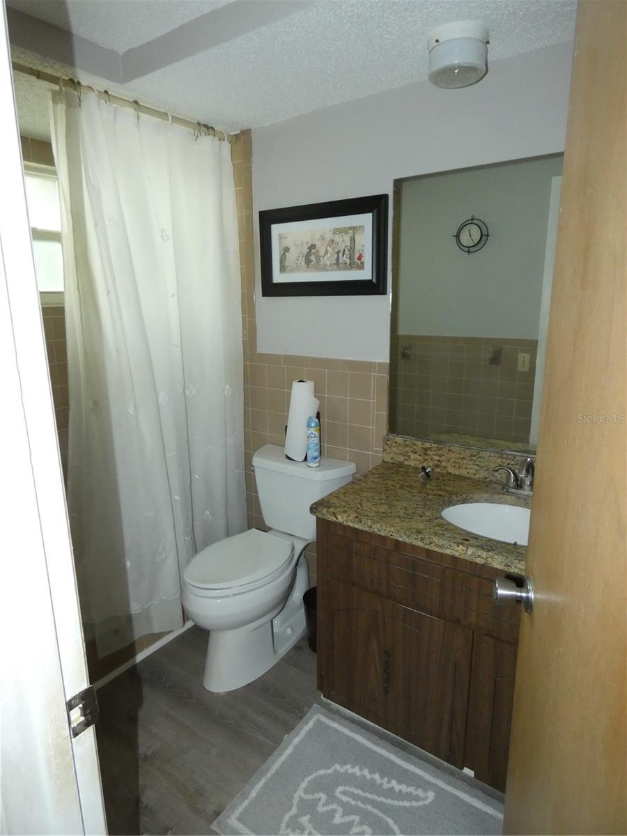 Image 15 of 18 For 7421 Fairfax Drive