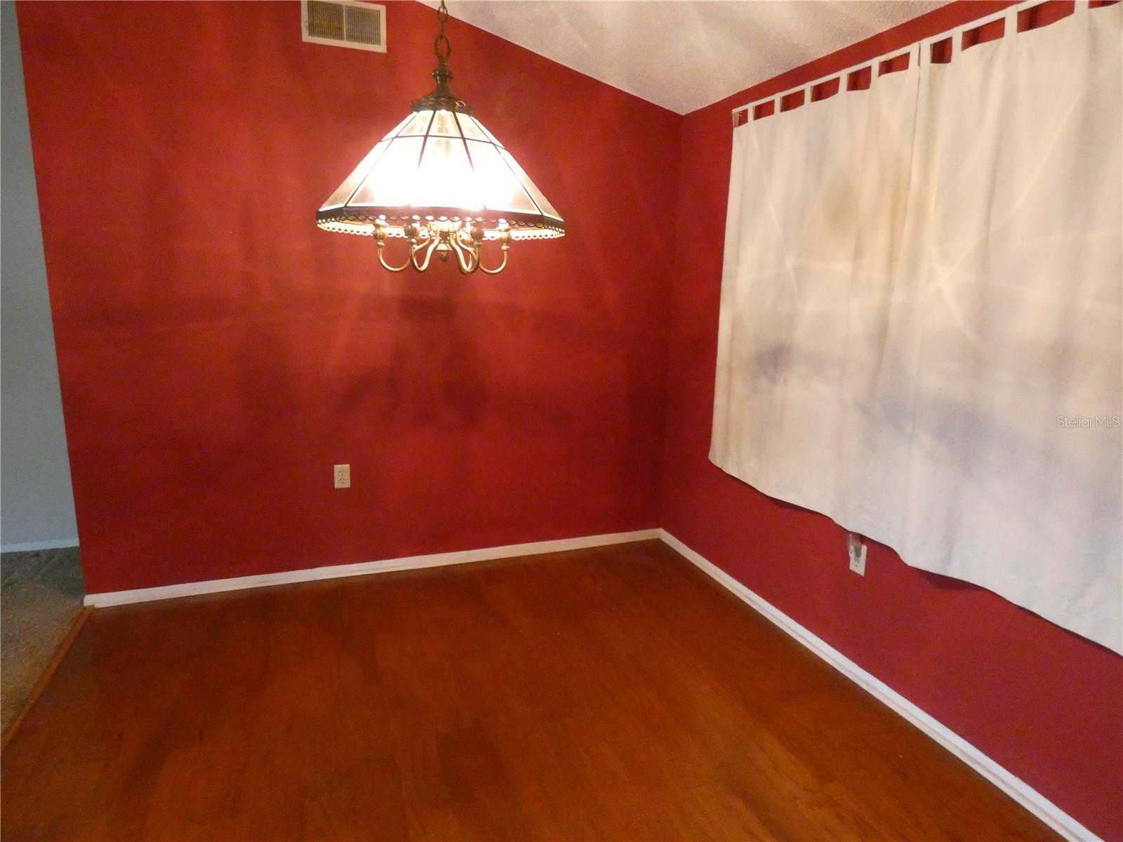 Image 7 of 18 For 7421 Fairfax Drive