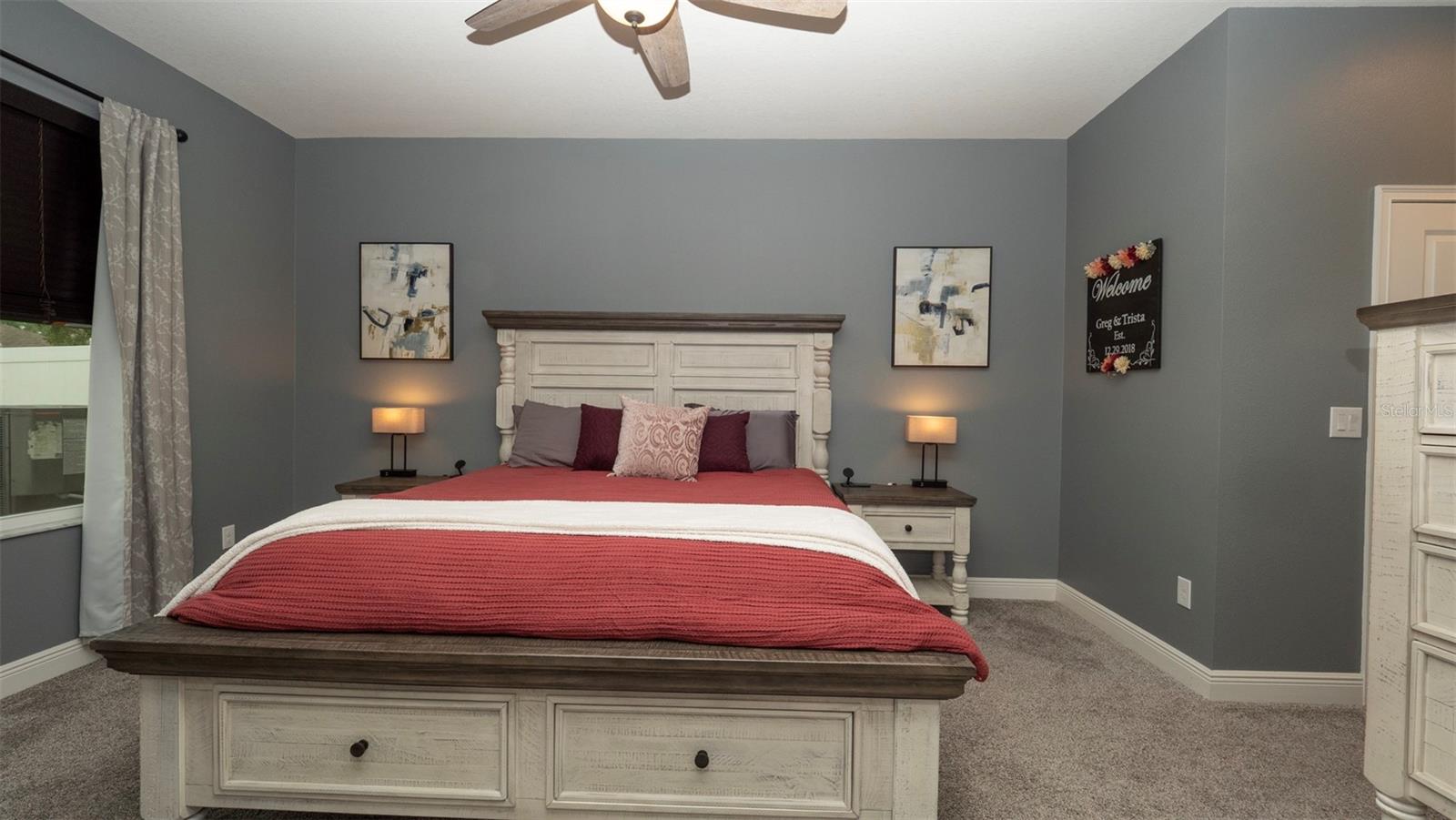 Listing photo id 21 for 905 Old Windsor Way