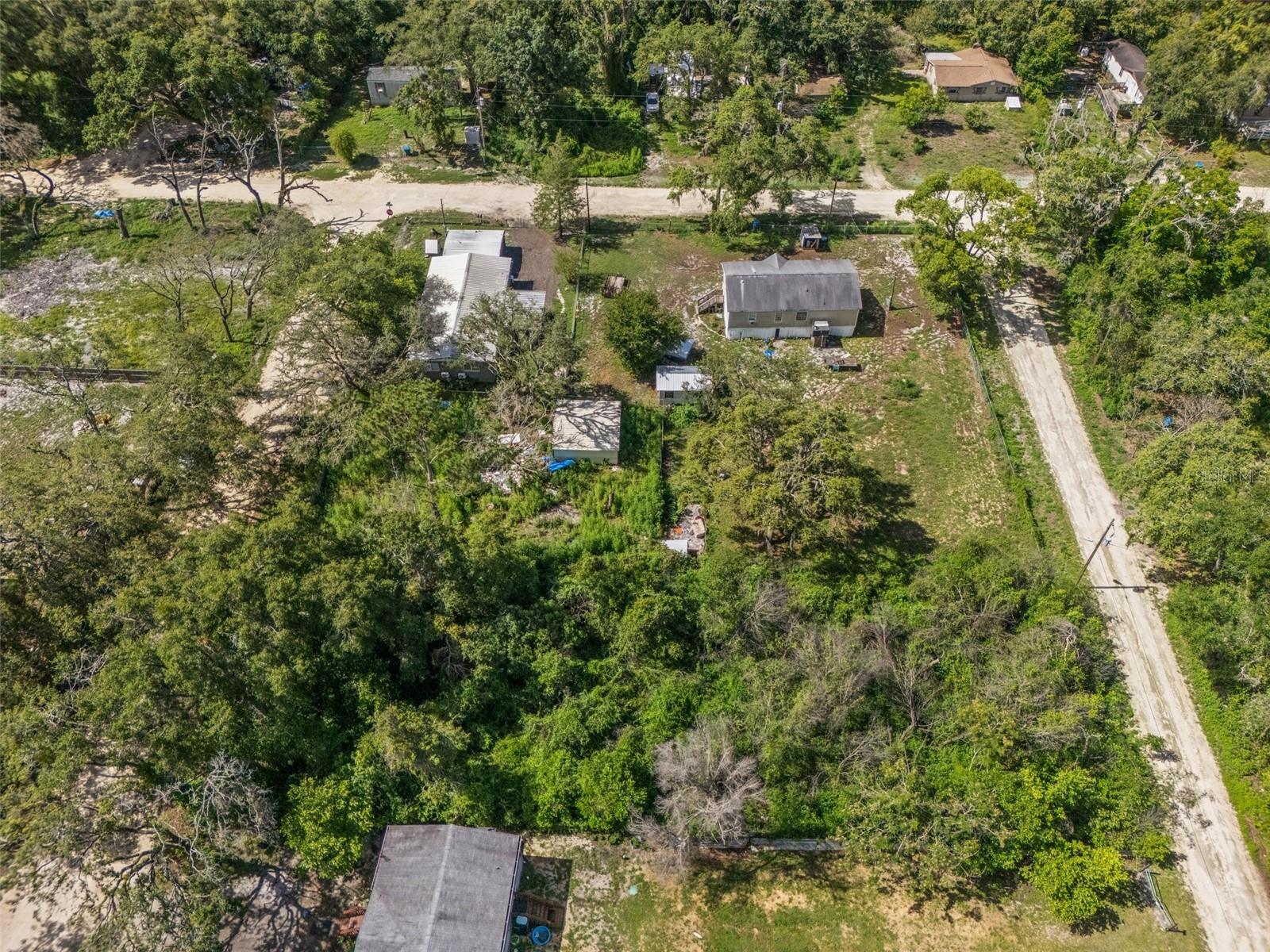 Listing photo id 9 for 3241 Taffeta Street