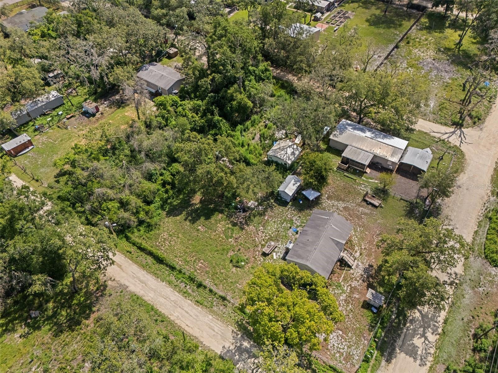 Listing photo id 12 for 3241 Taffeta Street