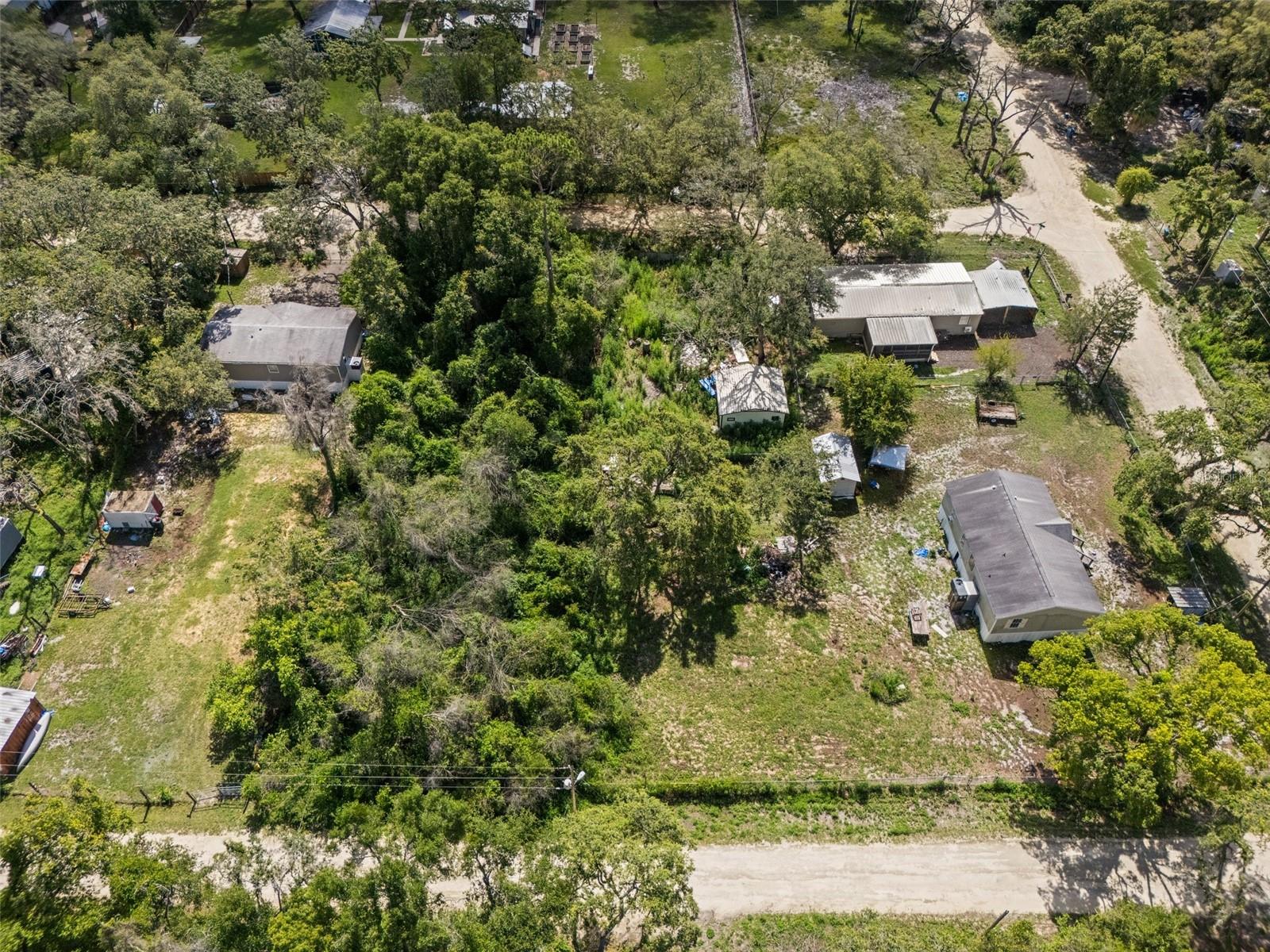 Listing photo id 2 for 3241 Taffeta Street