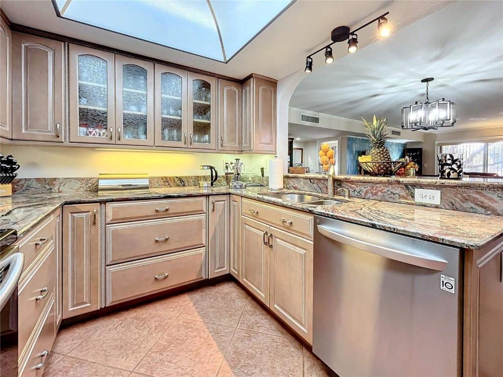 Image 17 of 23 For 700 Starkey Road 622