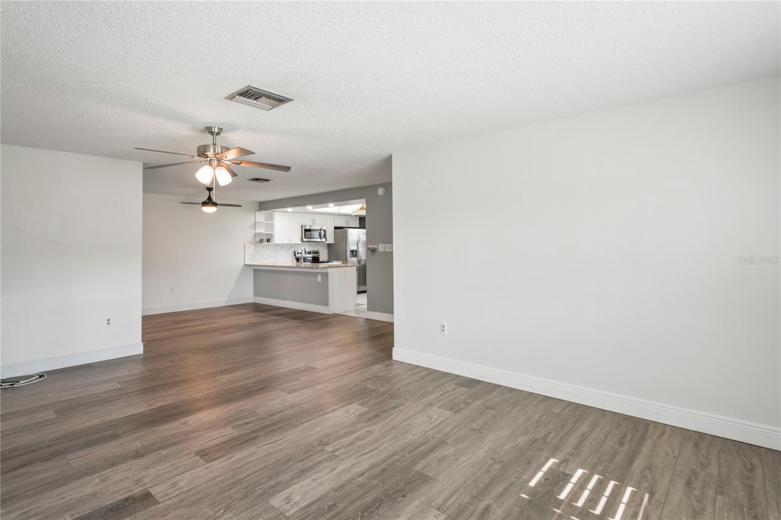 Image 16 of 88 For 9622 Brassie Court 9