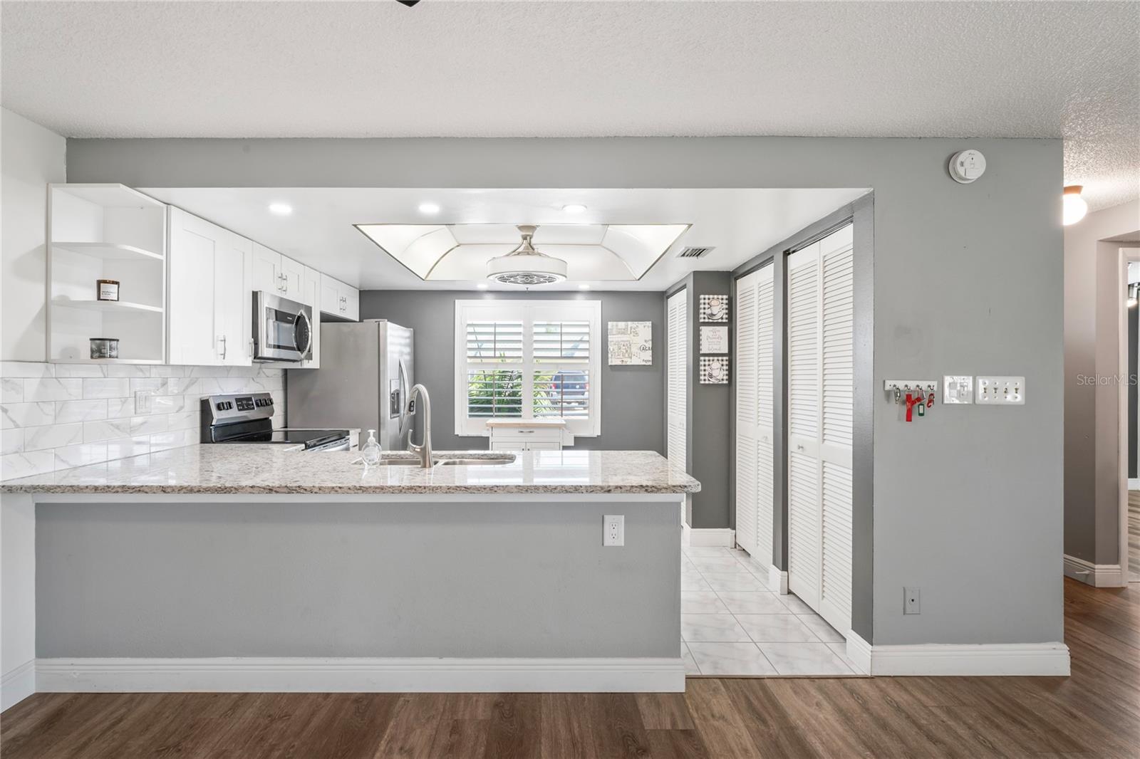 Image 5 of 88 For 9622 Brassie Court 9