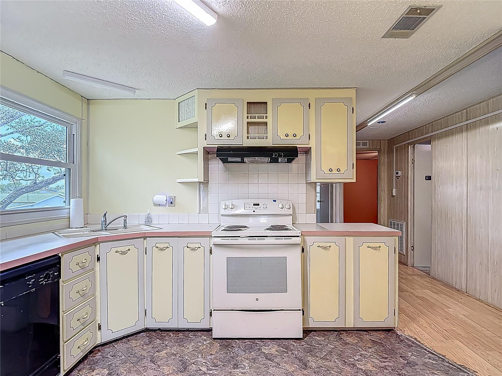 Image 20 of 47 For 9259 Salvini Drive