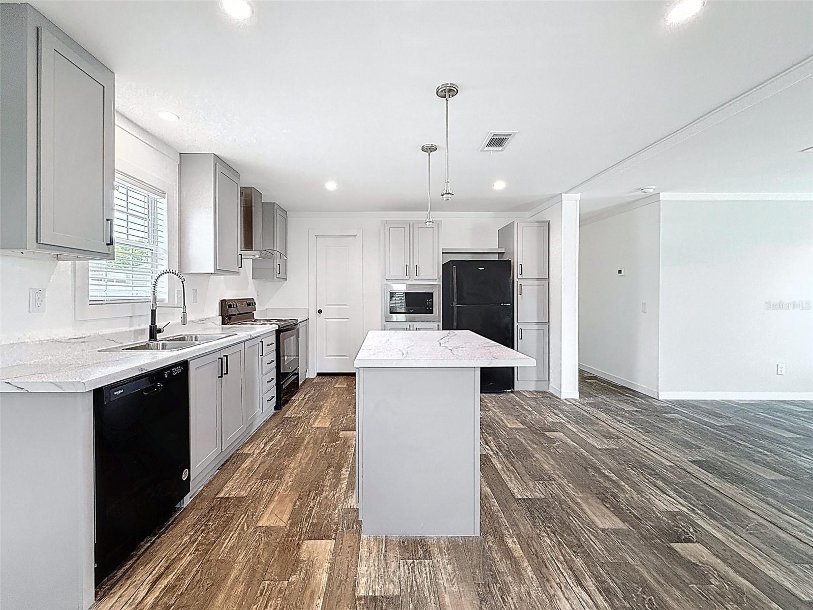 Image 10 of 56 For 16037 Brookridge Boulevard