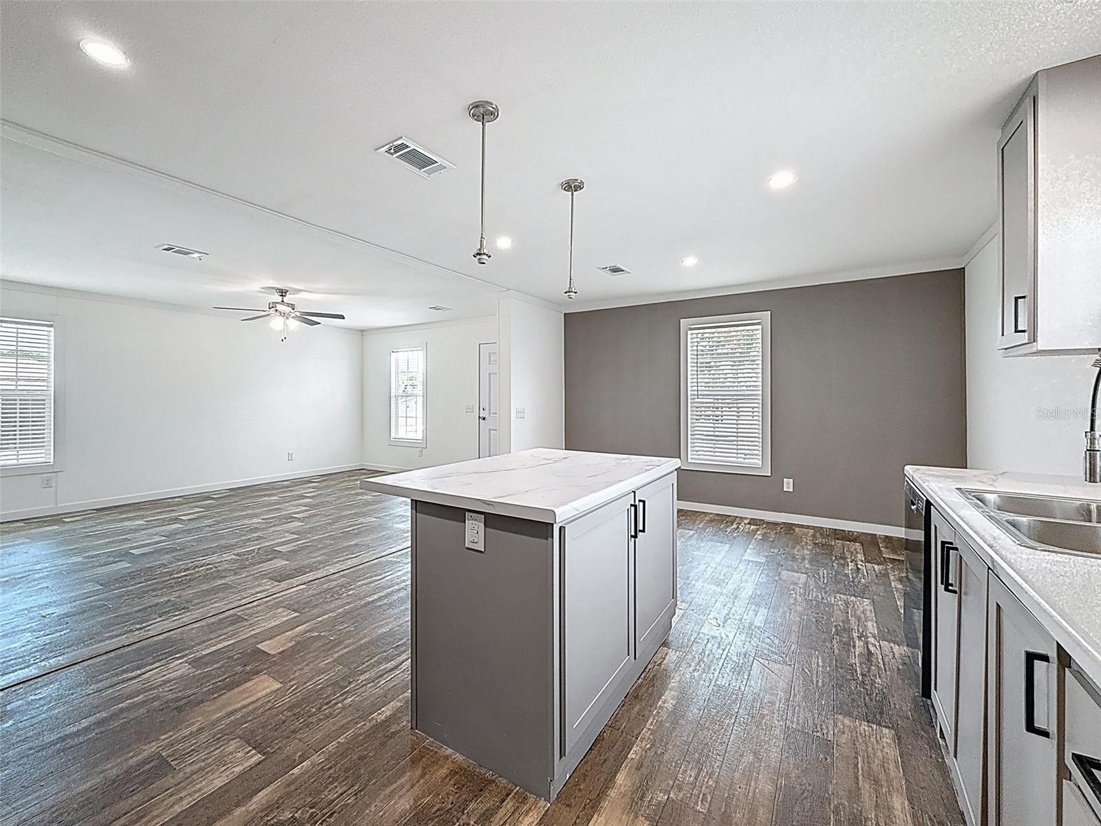 Image 15 of 56 For 16037 Brookridge Boulevard