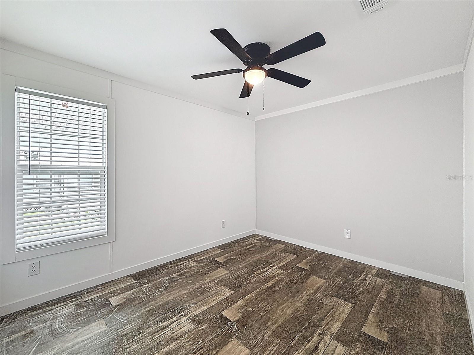 Image 17 of 56 For 16037 Brookridge Boulevard