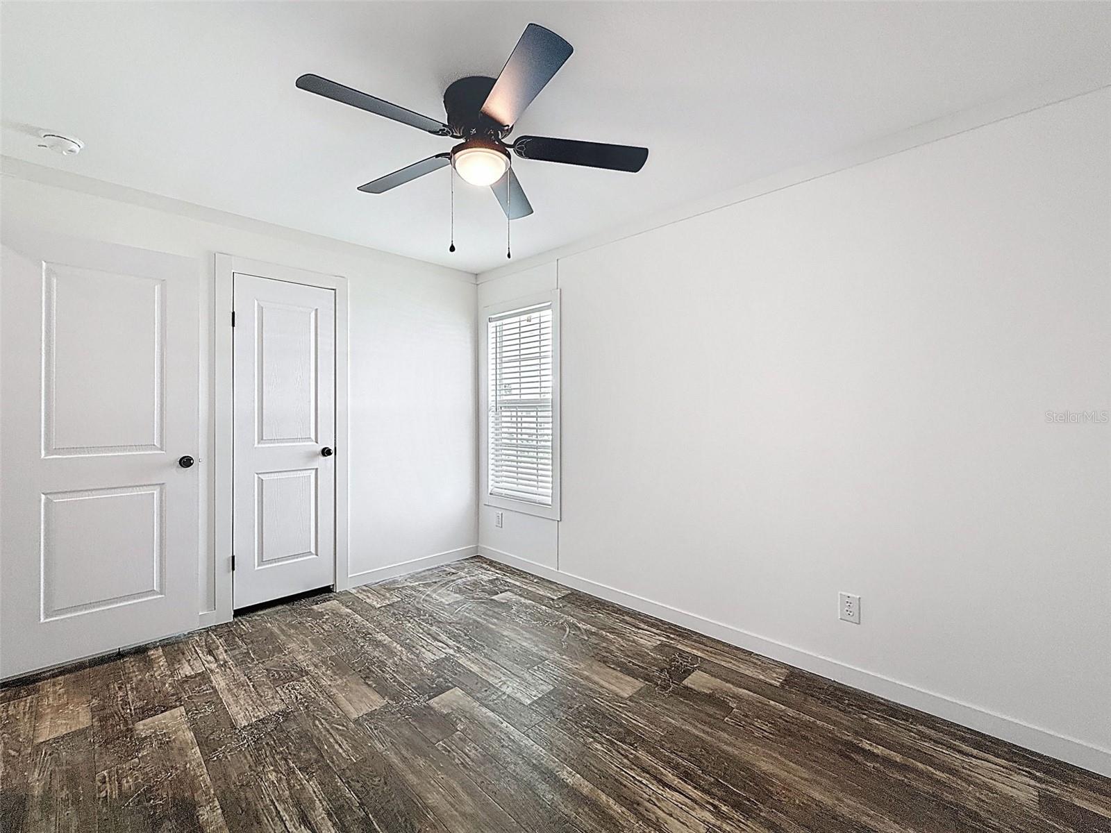 Image 18 of 56 For 16037 Brookridge Boulevard
