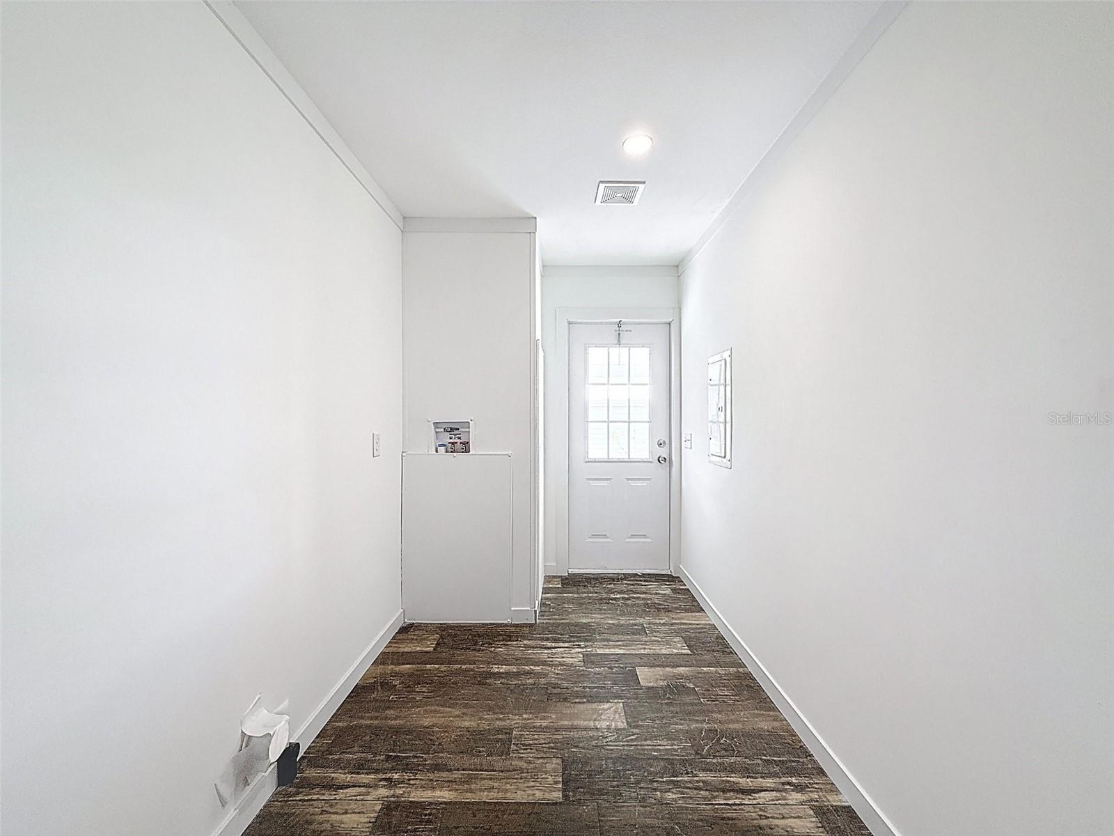 Image 31 of 56 For 16037 Brookridge Boulevard