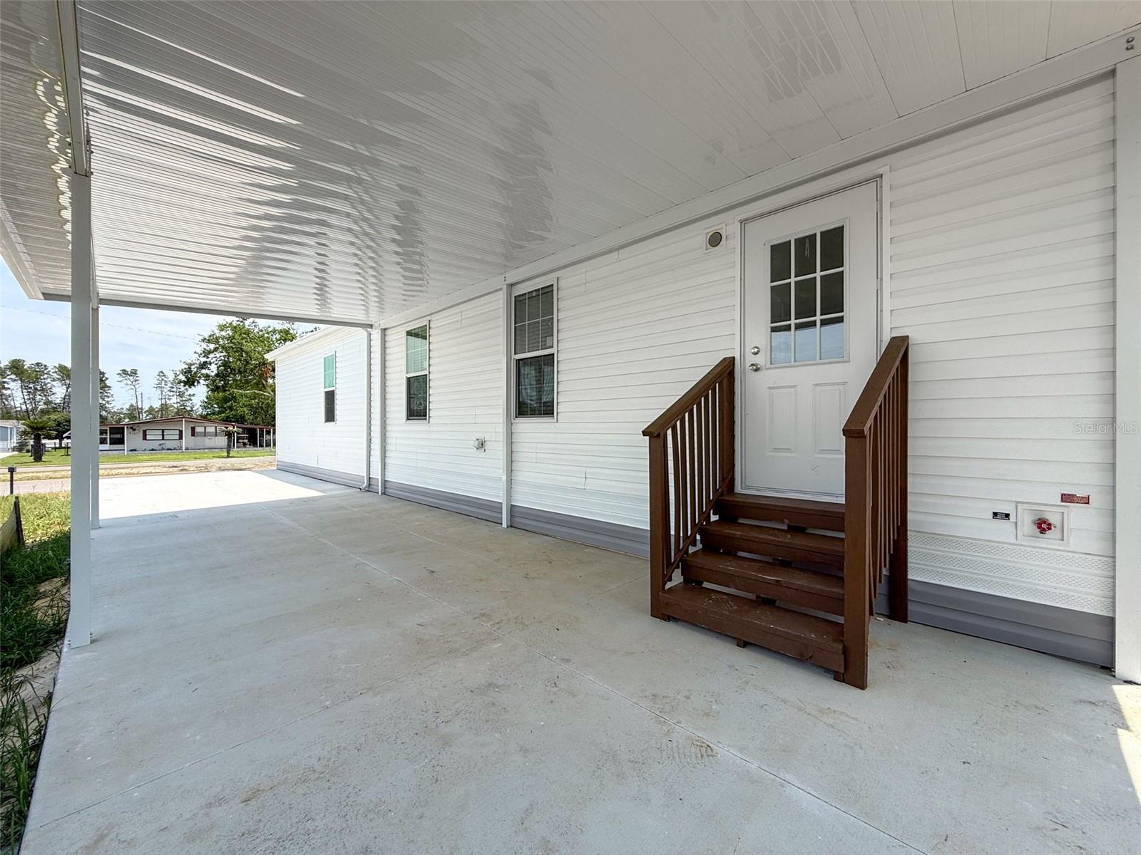 Image 33 of 56 For 16037 Brookridge Boulevard