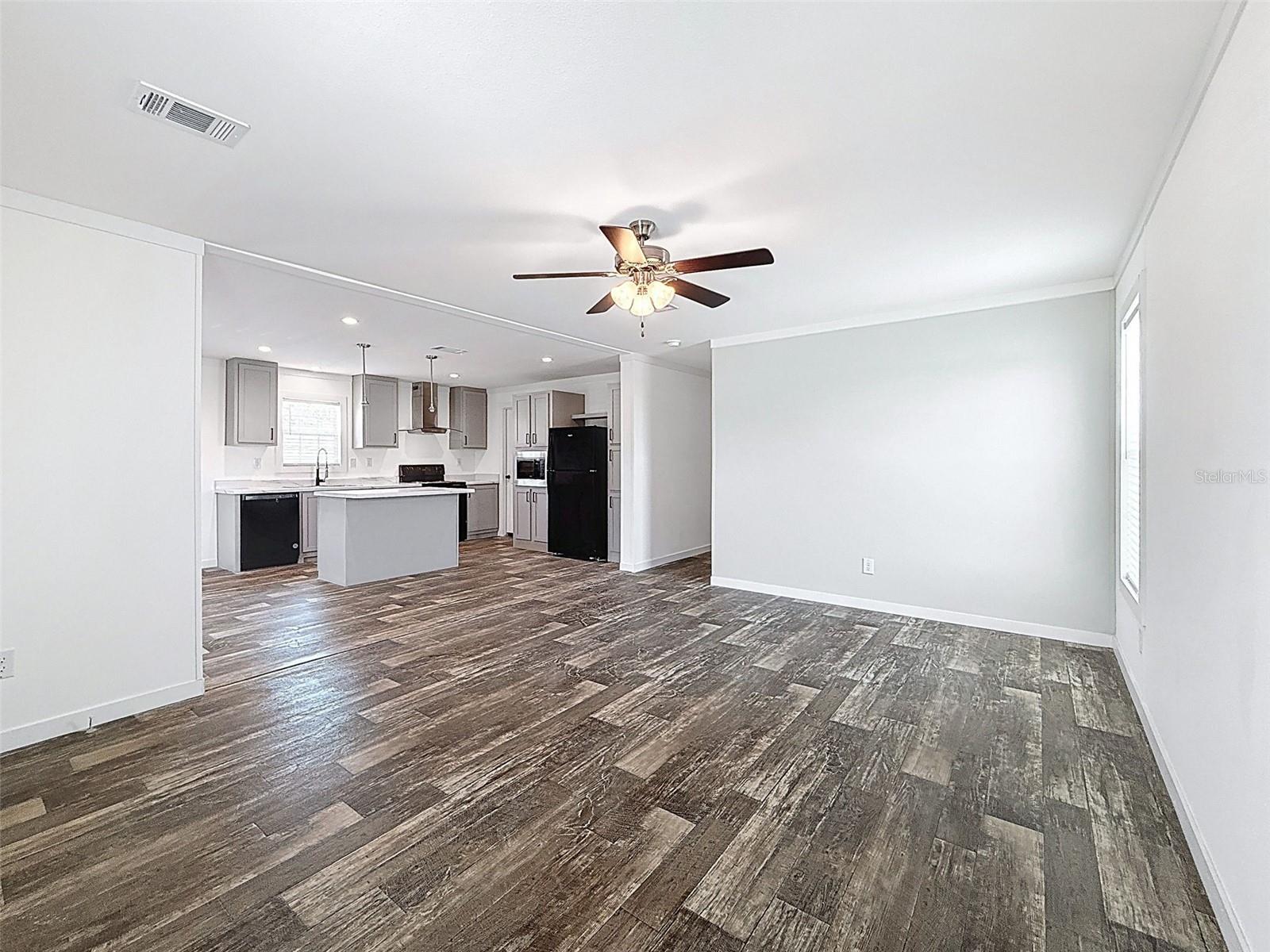 Image 6 of 56 For 16037 Brookridge Boulevard