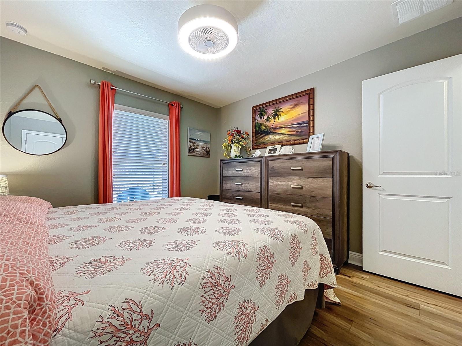 Listing photo id 23 for 9152 Bunting Road