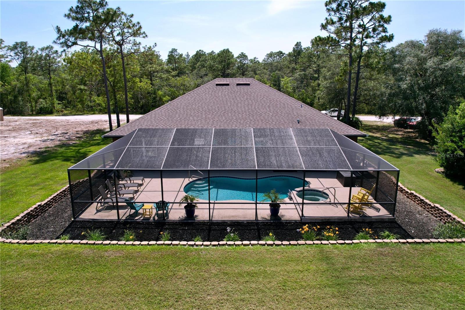 Listing photo id 34 for 9152 Bunting Road