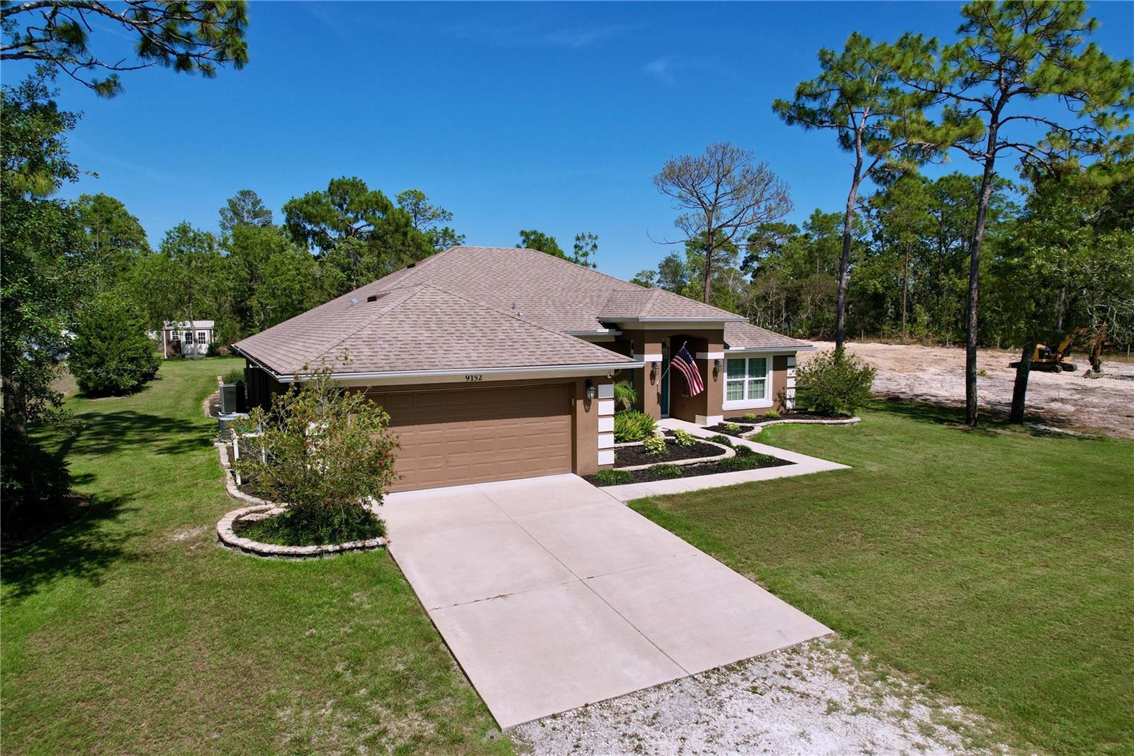 Listing photo id 48 for 9152 Bunting Road