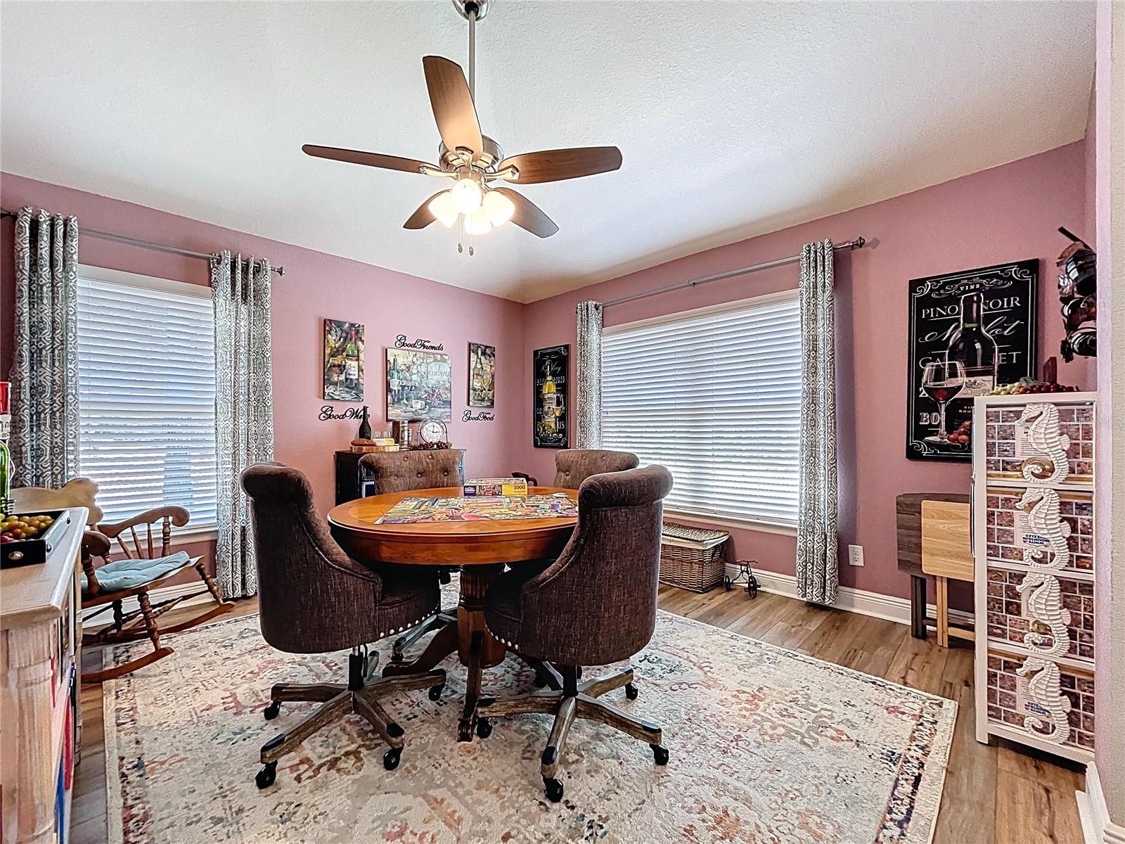 Listing photo id 57 for 9152 Bunting Road