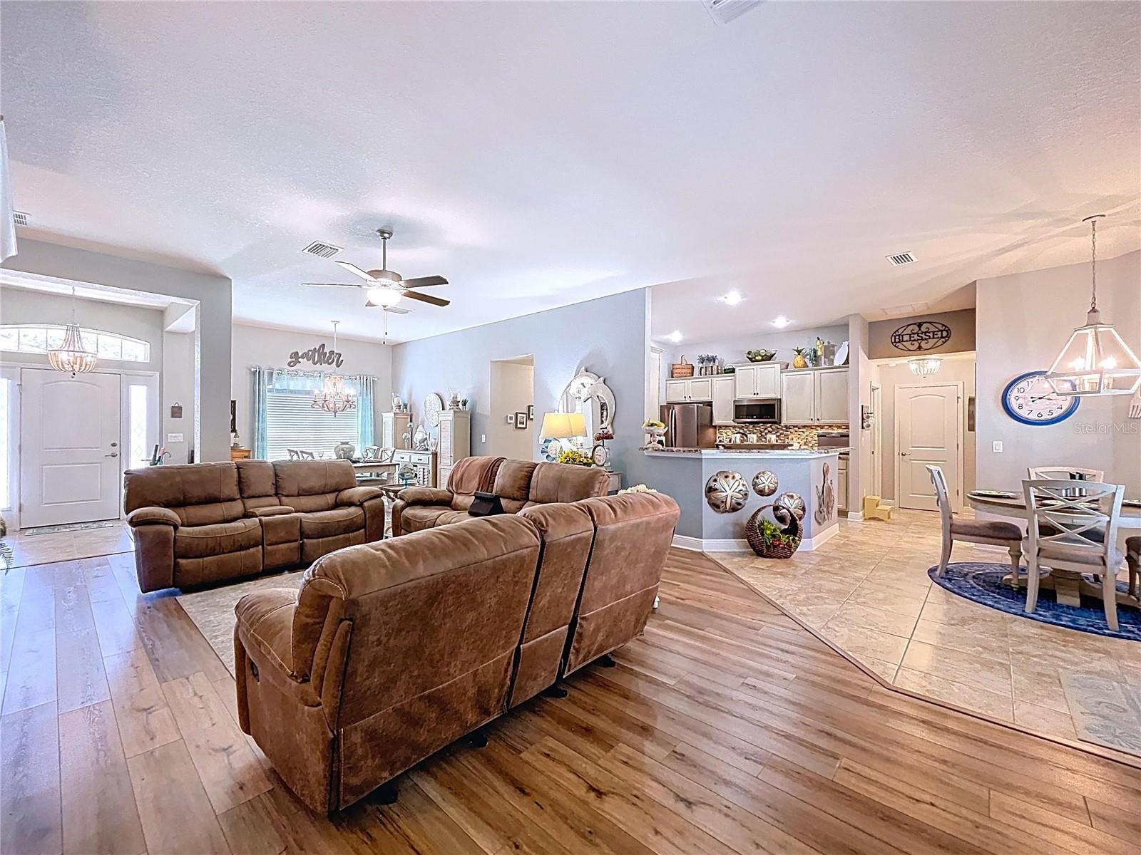 Listing photo id 60 for 9152 Bunting Road