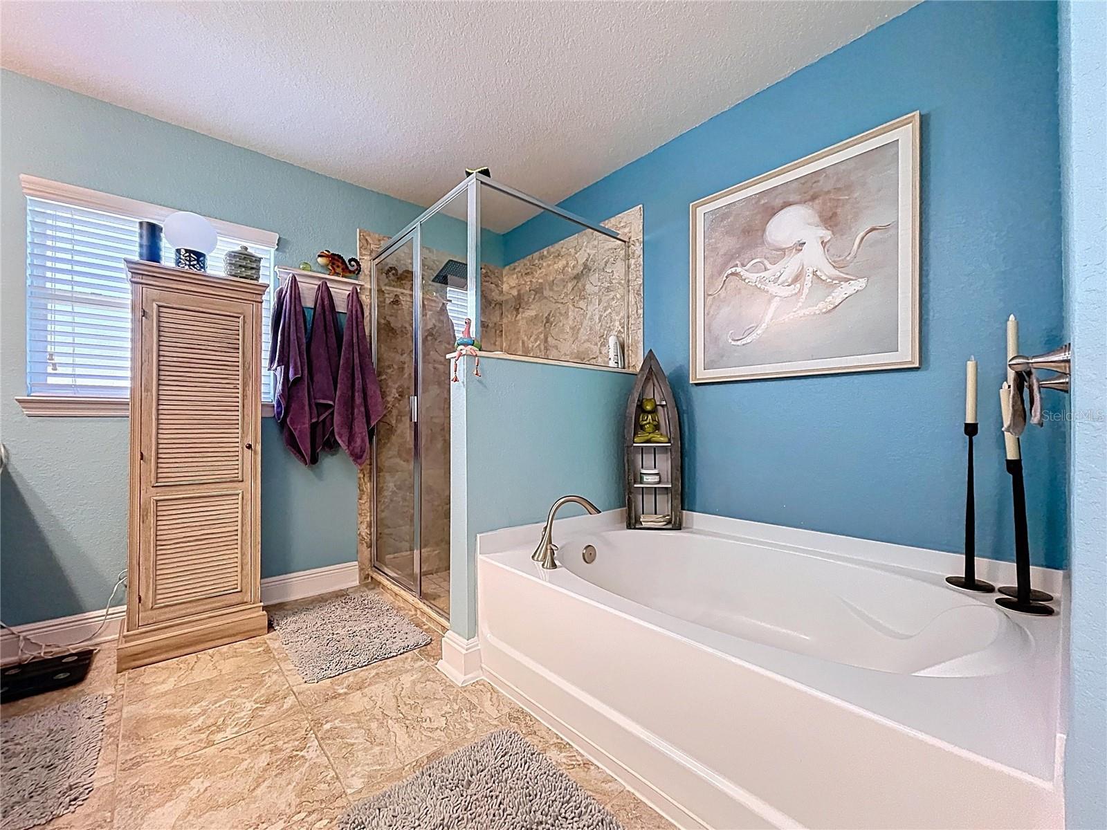 Listing photo id 74 for 9152 Bunting Road