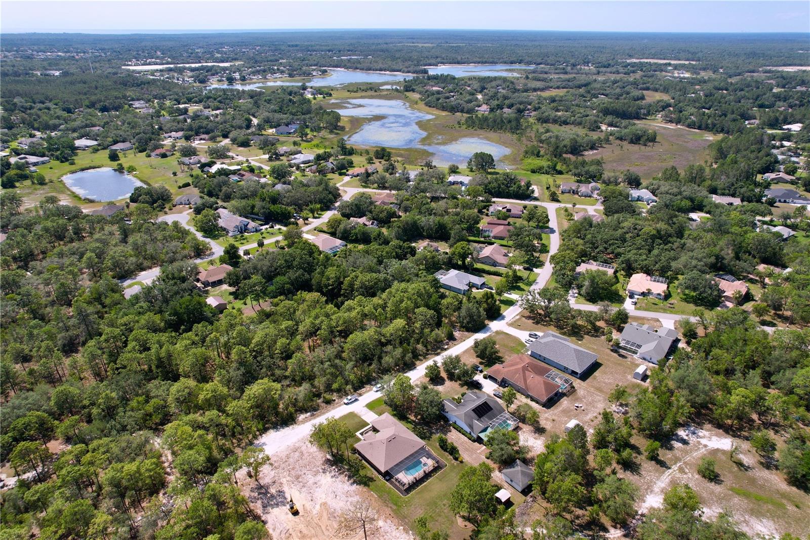 Listing photo id 84 for 9152 Bunting Road