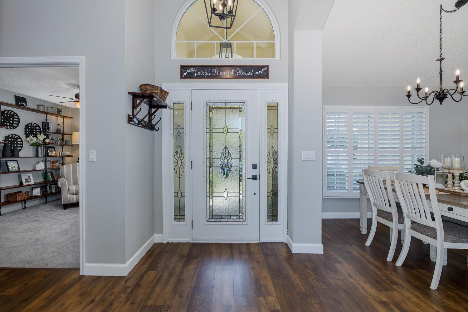 Listing photo id 11 for 1049 Larkin Road