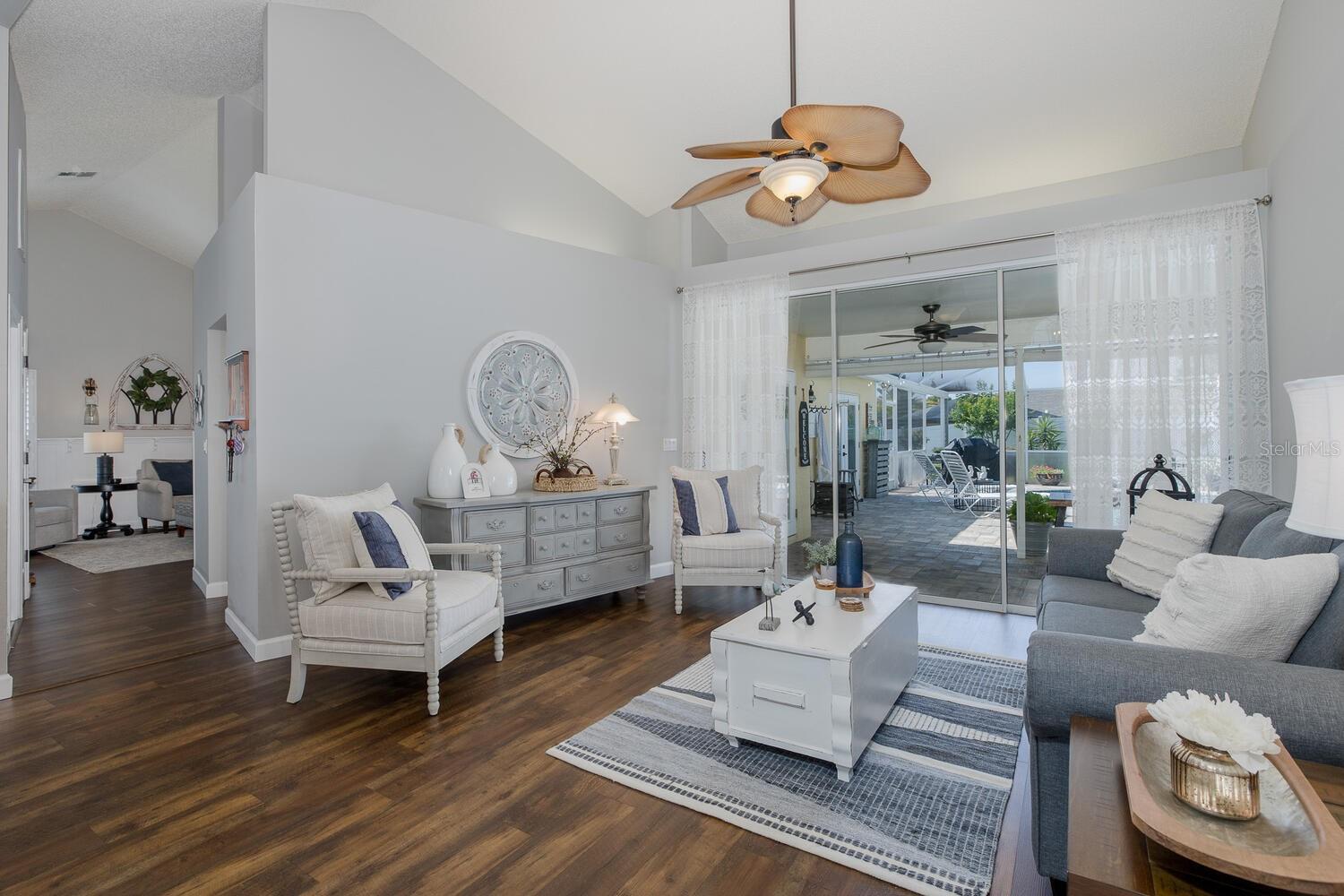 Listing photo id 14 for 1049 Larkin Road