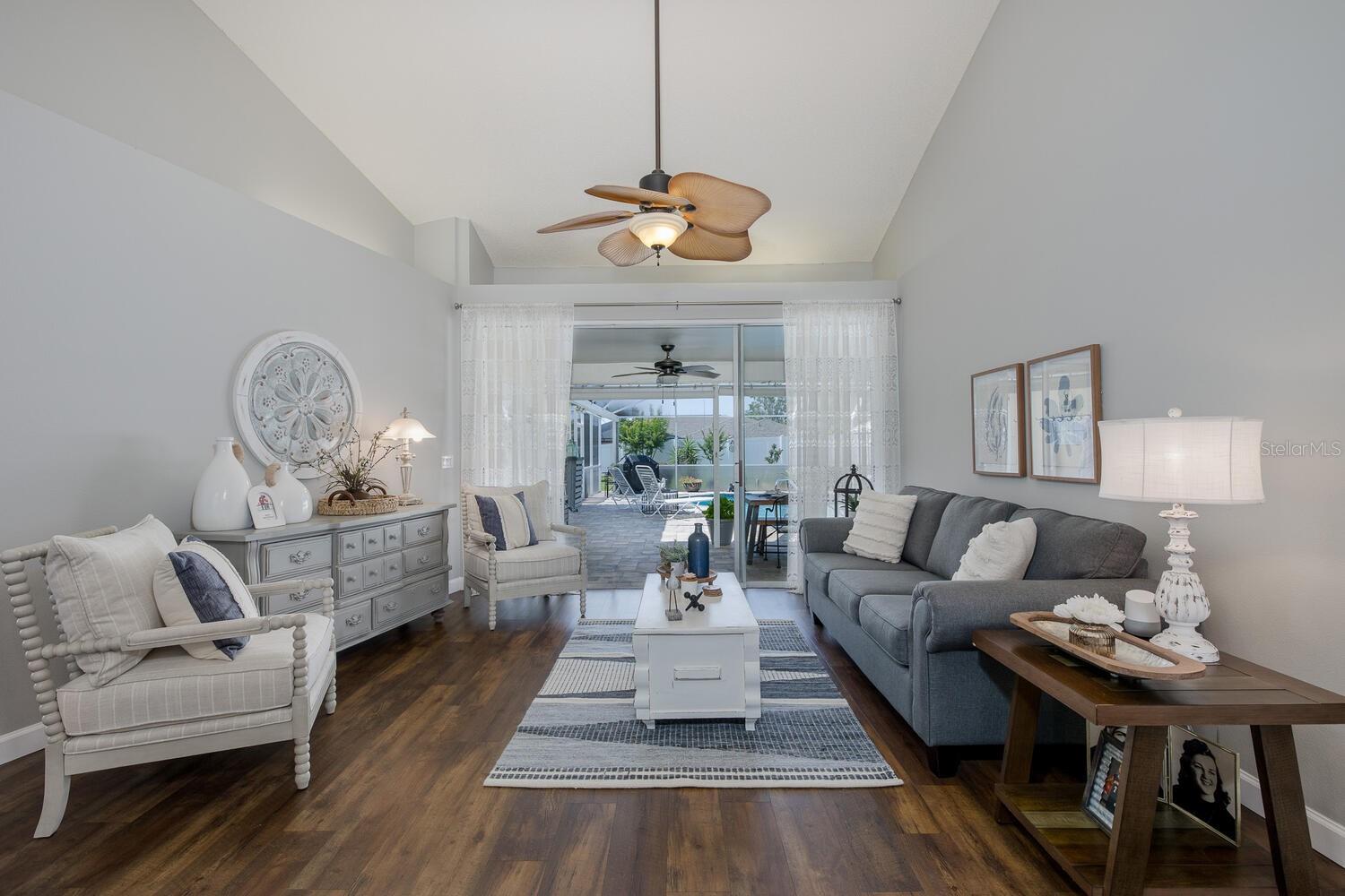 Listing photo id 16 for 1049 Larkin Road